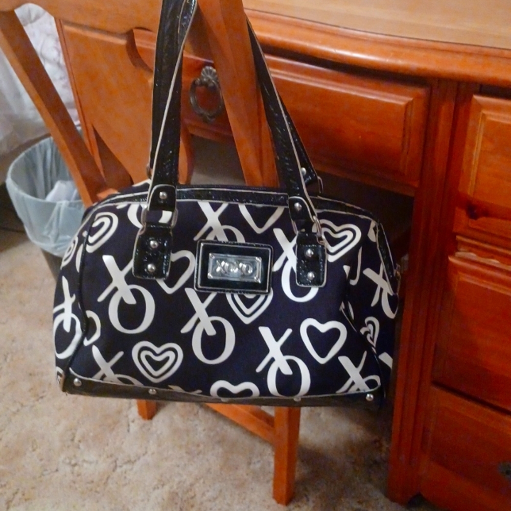 Xoxo purse